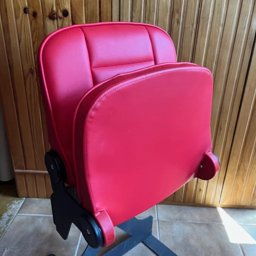 Energy tribunestol, tip-up-modell