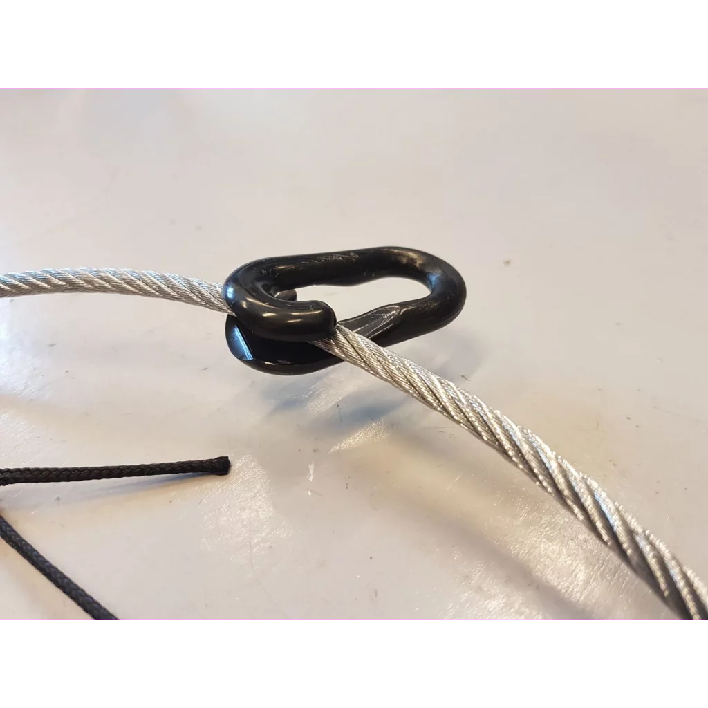 Karabinkrok/splittring i svart plast