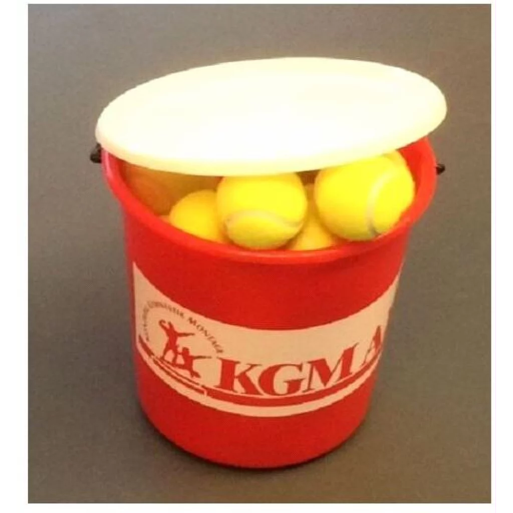 Tennisballer trening i bøtte