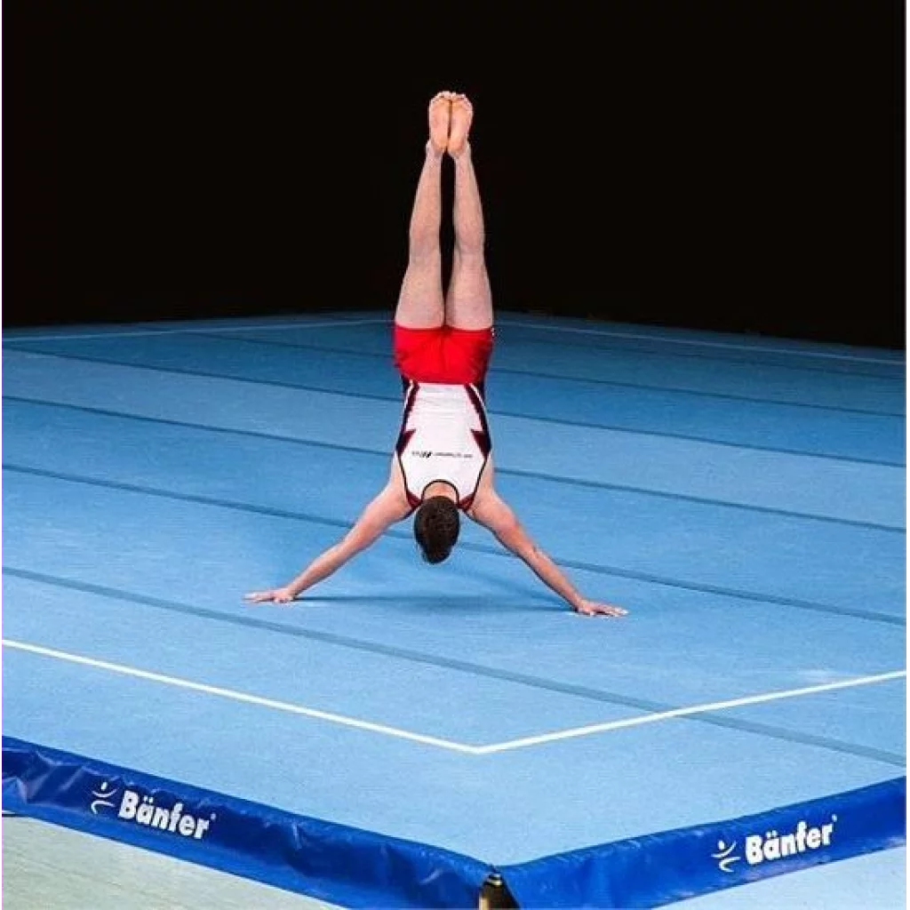 Bänfer frittstående turn gulv 14x14 m FIG-godkjent