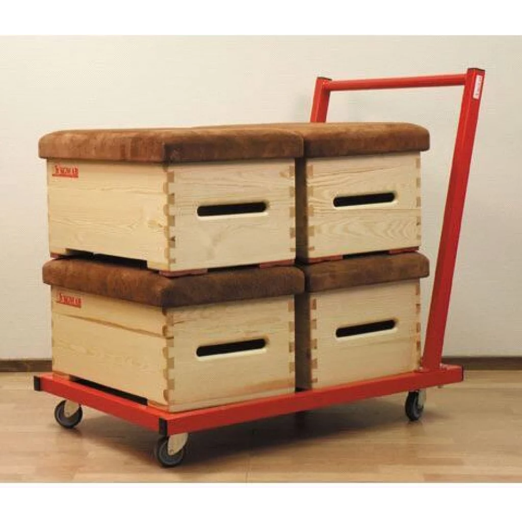 Vogn for pallkasser eller innebandymål, eks. skyvebøyle