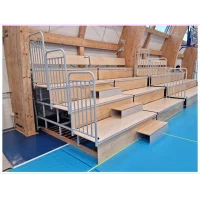 nedfellbar-tribune-med-ribbevegg-h-280-cm