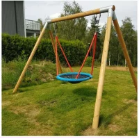 huskestativ-i-rundstokk-til-fuglerede